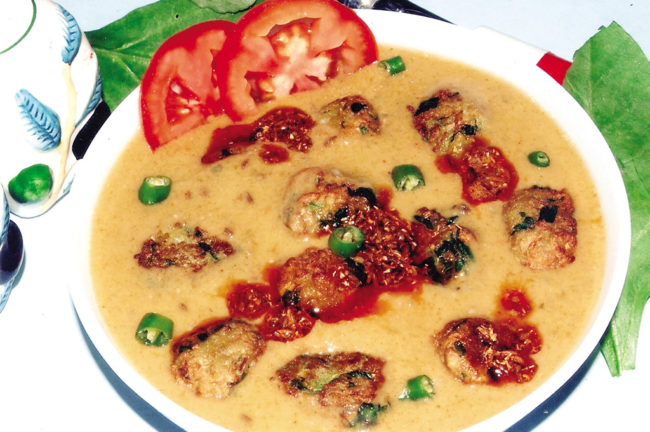 Palak Kofte In Tomato Gravy recipe