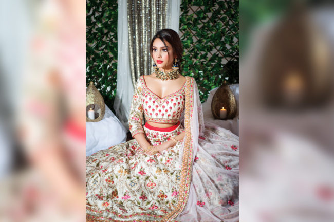 মেক-আপে ট্র্যাডিশনাল লুক