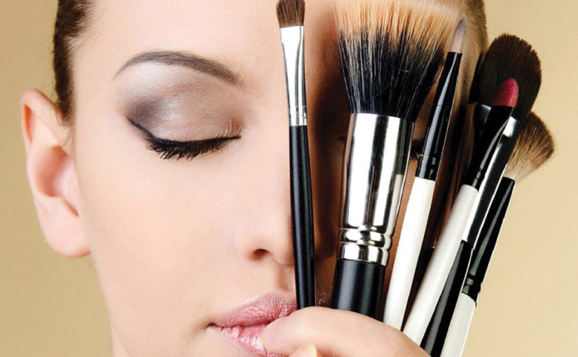 আবহাওয়া অনুযায়ী প্রয়োজনীয় মেক-আপ টিপ্স