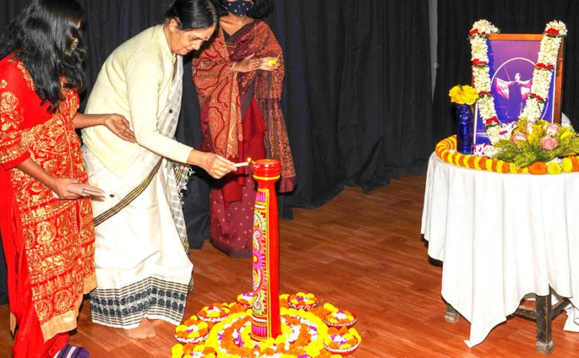 ঊষা গাঙ্গুলি মঞ্চের উদবোধন করা হল সম্প্রতি