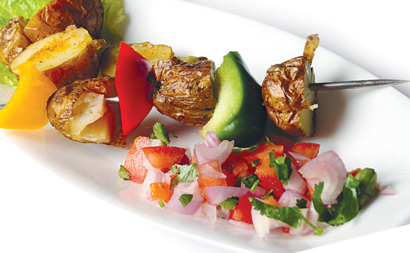 কাজের ফাঁকে মুখরোচক