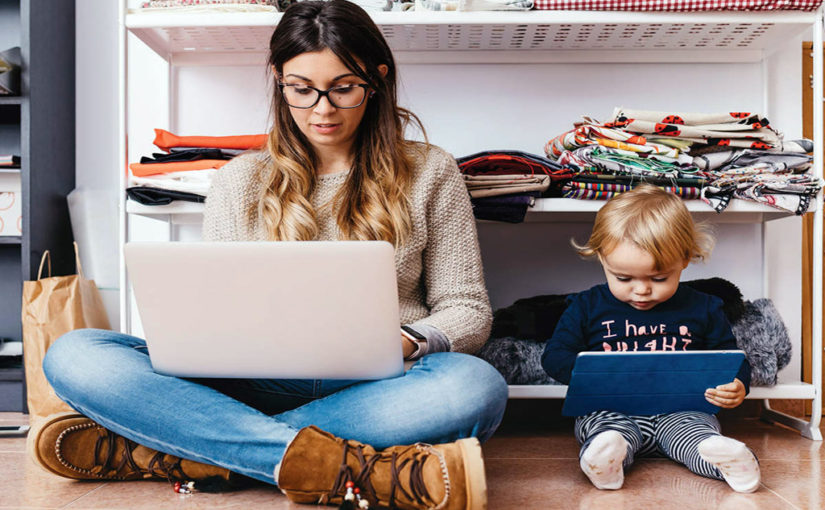 কুশল গৃহিণী এবং কর্মক্ষেত্রে সফল