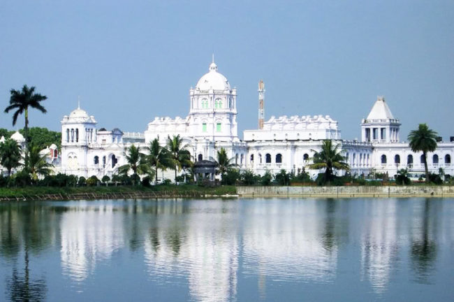 আগরতলা ও উদয়পুর