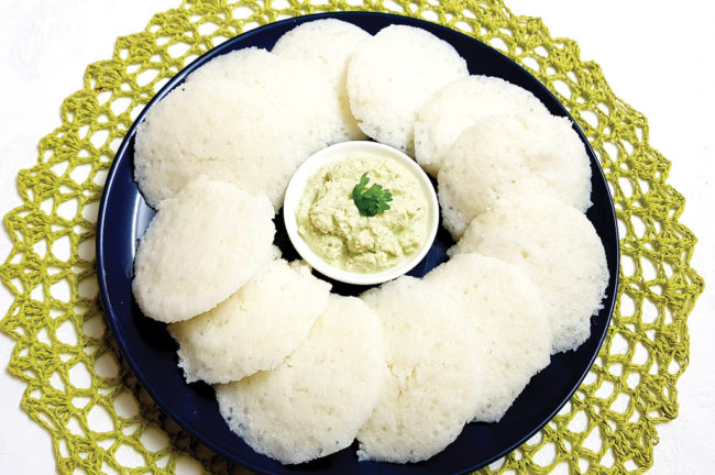ব্রেকফাস্ট ইন সাউথ ইন্ডিয়ান স্টাইল
