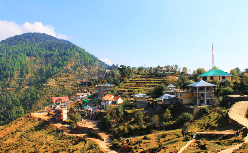 পাহাড়ি পটে স্বর্গের রং