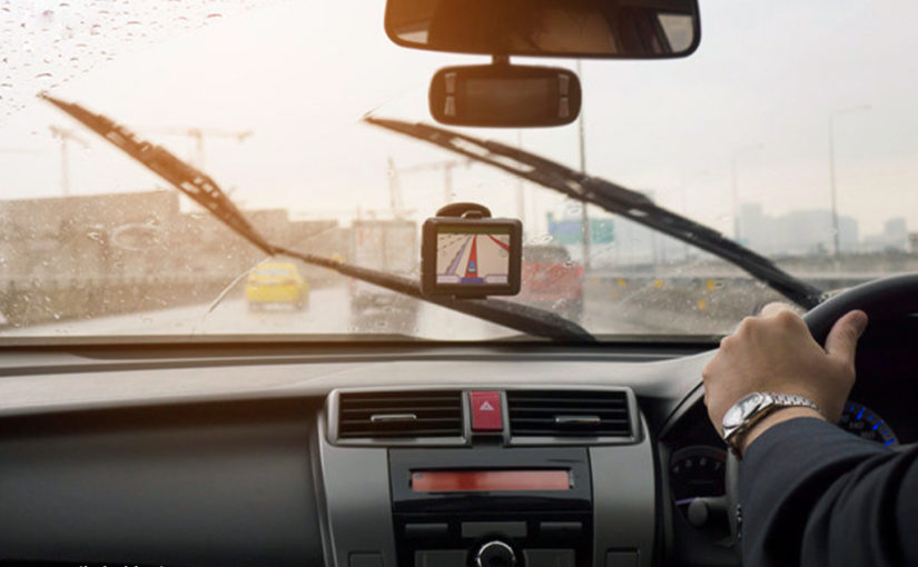 বর্ষায় কার-ড্রাইভিং-এর ট্রিকস