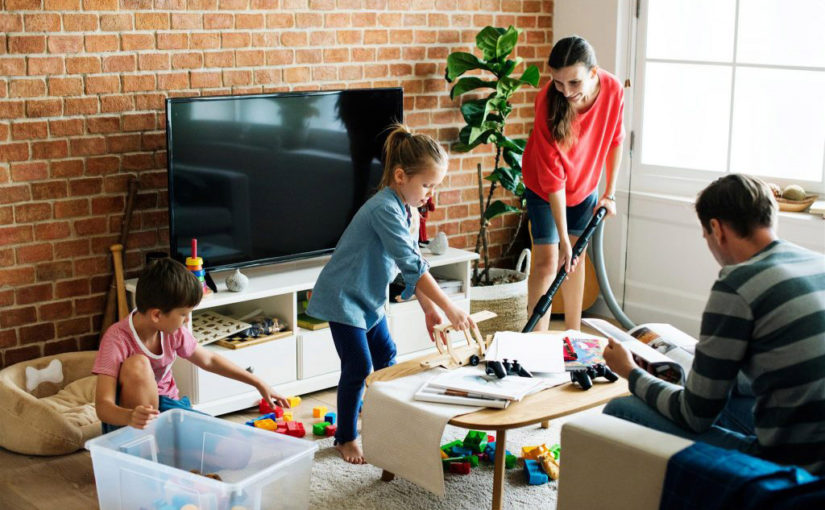 বাচ্চাকে গেরস্থালির কাজেও ব্যস্ত রাখা দরকার