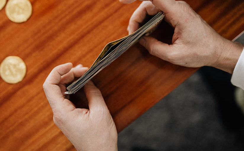 10টি সহজ উপায়ে সাশ্রয় করুন