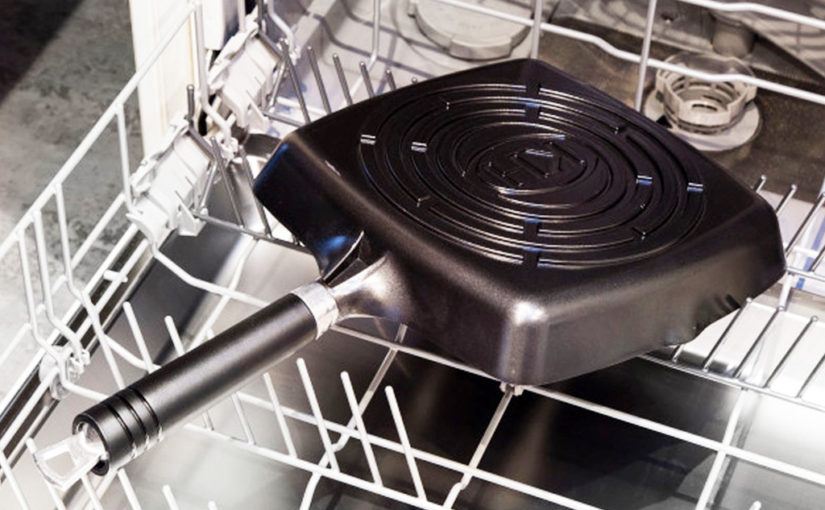 রান্নার পাত্রের যত্ন নেবেন কীভাবে?