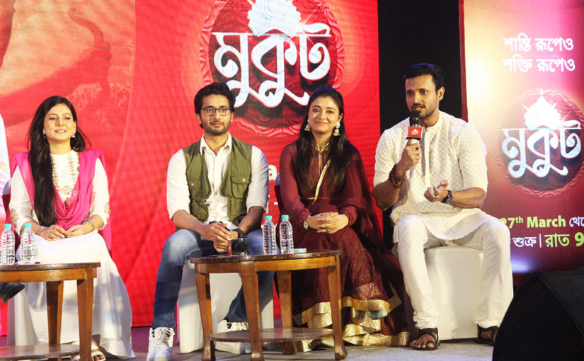 সাহসী তরুণীর মর্মস্পর্শী কাহিনি ‘মুকুট’