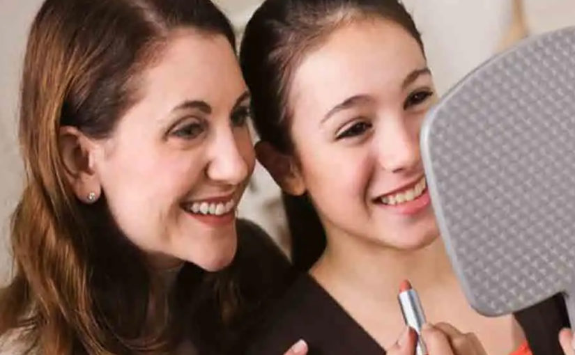 এই সৌন্দর্য টিপসগুলি আপনার মেয়ের Growing Age-এর জন্য