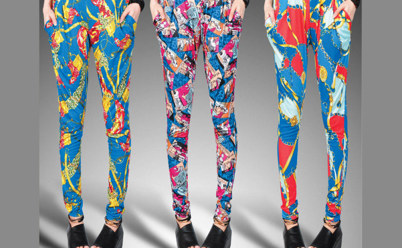 প্রিন্টেড প্যান্ট-এ বর্ষার বাহার