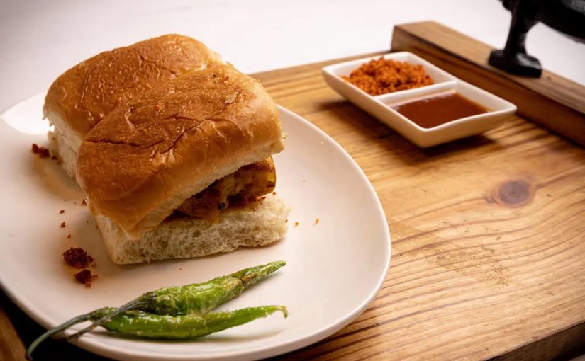 বম্বের বড়া পাও