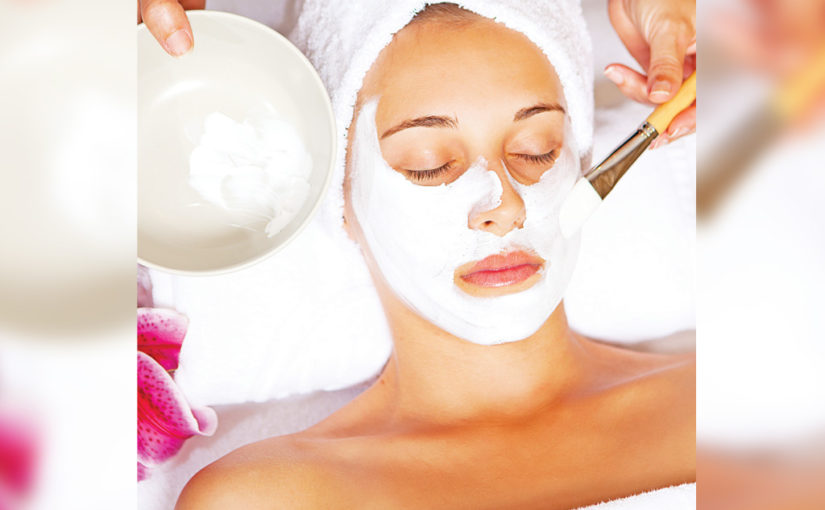 বর্ষাকালেও বজায় রাখুন ত্বকের তারুণ্য