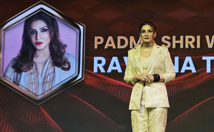 কলকাতা-য় এসে ভক্তদের মন জয় করে নিলেন বলিউড অভিনেত্রী রবিনা ট্যান্ডন