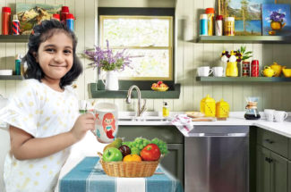 শিশুদের চাই সম্পূর্ণ পুষ্টি