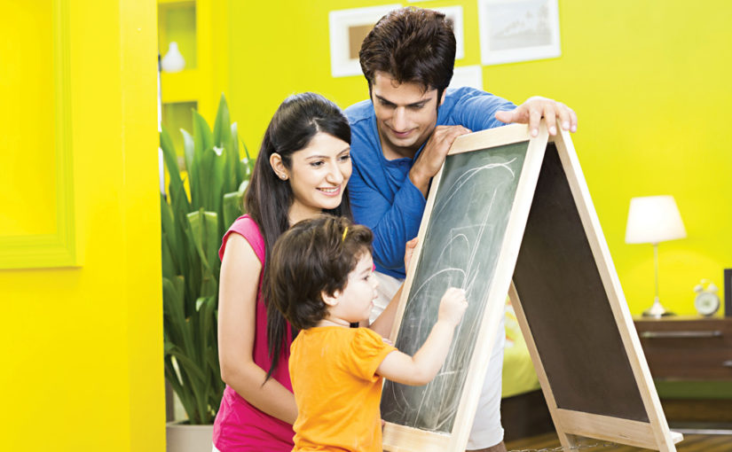 সন্তানের আদর্শ পথ-প্রদর্শক হওয়া জরুরি