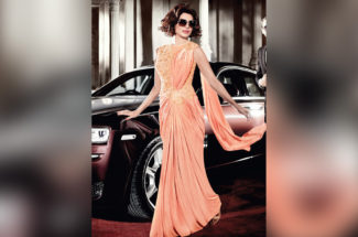 ফ্যাশনে শাড়ি