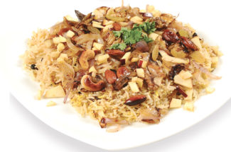 সহজলভ্য উপাদানে তৈরি লোভনীয় খাবার