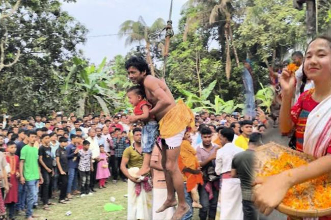 ধর্মের আড়ালে চলছে প্রবঞ্চনা