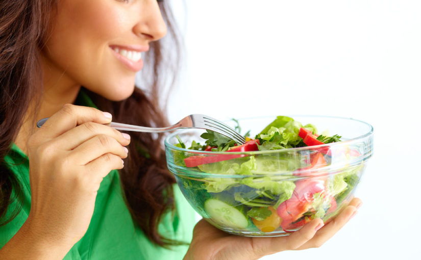 মহিলাদের দীর্ঘমেয়াদি সুস্থতার জন্য চাই সঠিক খাদ্যাভ্যাস